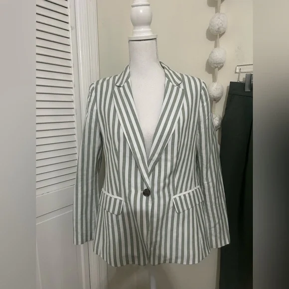 Lot Loft Modern striped Blazer AND Emory Pants - Picture 8 of 16